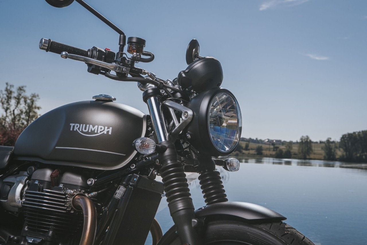 Triumph Street Twin VS Bonneville T100: sfida in famiglia